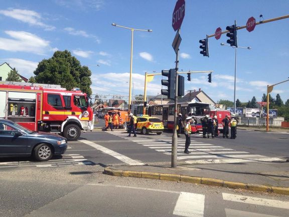 A 22-es busz és tehergépkocsi ütközött Székesfehérváron